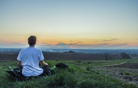 A Kabbalat Shabbat Poem About Transitions